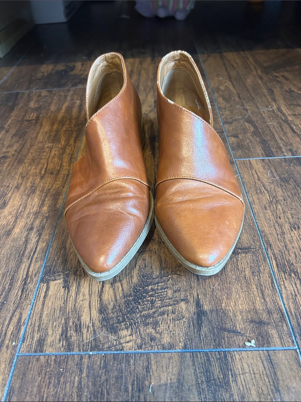 Universal Thread Cognac Leather Pointed Slip-On Mules